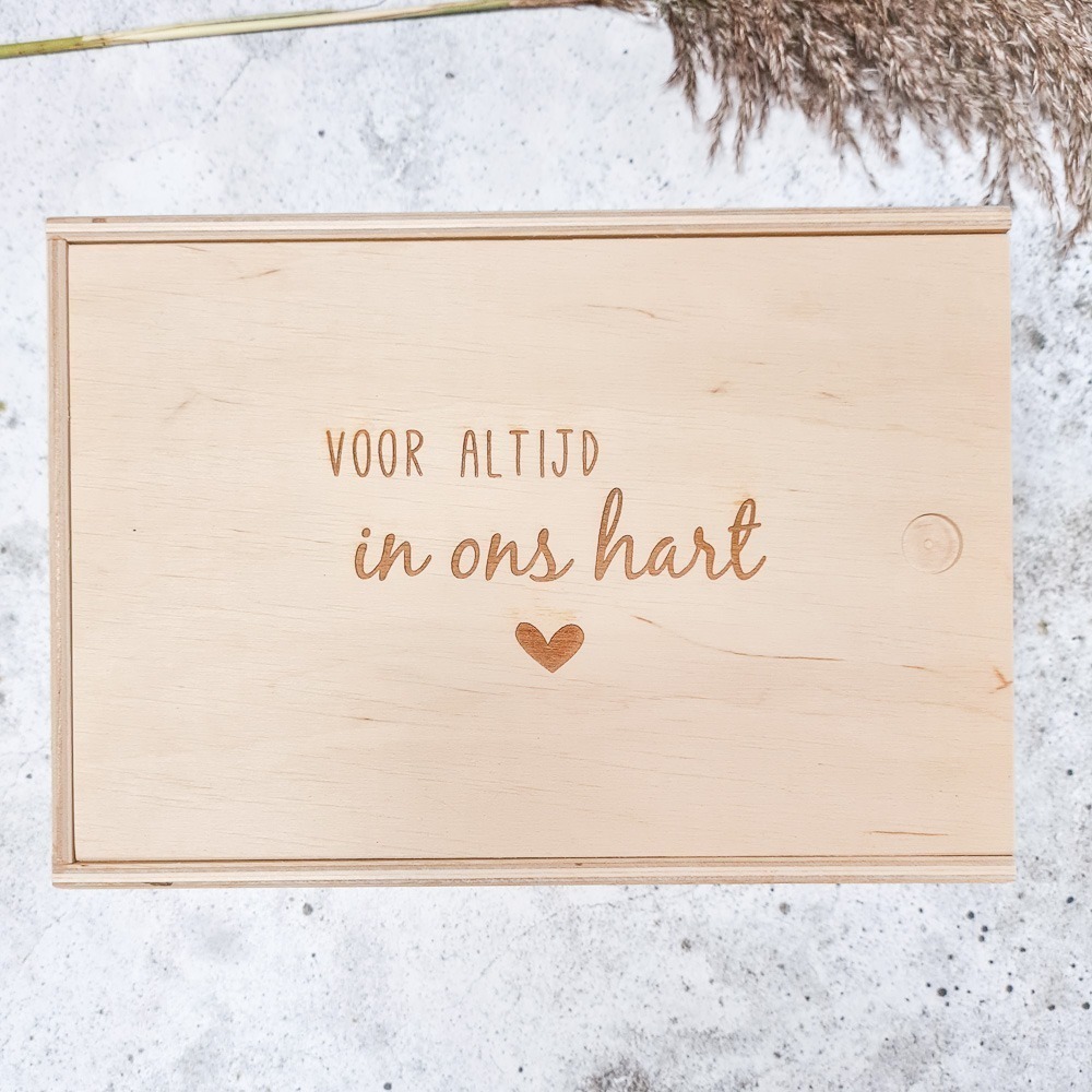 Voor altijd in ons hart - bewaarkist met schuifdeksel