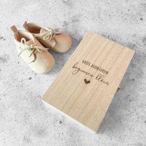 Alternative view of Grote avonturen beginnen klein - houten bewaarkistje