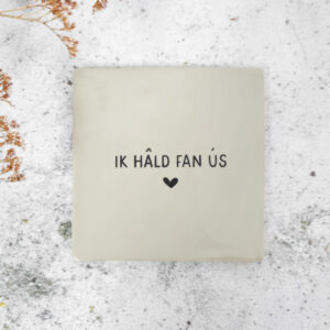 Ik hâld fan ús - wit - tegel met gravering