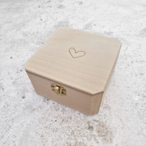 Bewaarkistje vierkant - hartje