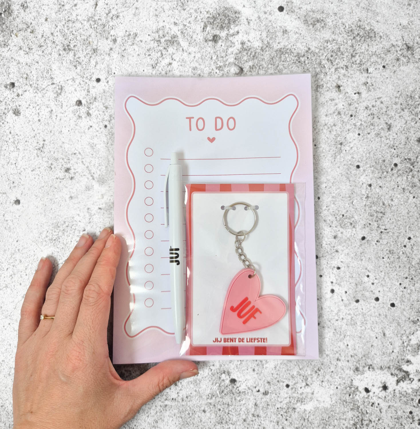 Cadeaupakketje voor de juf | sleutelhanger