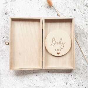 Baby 2027 - houten kistje met houten cirkel